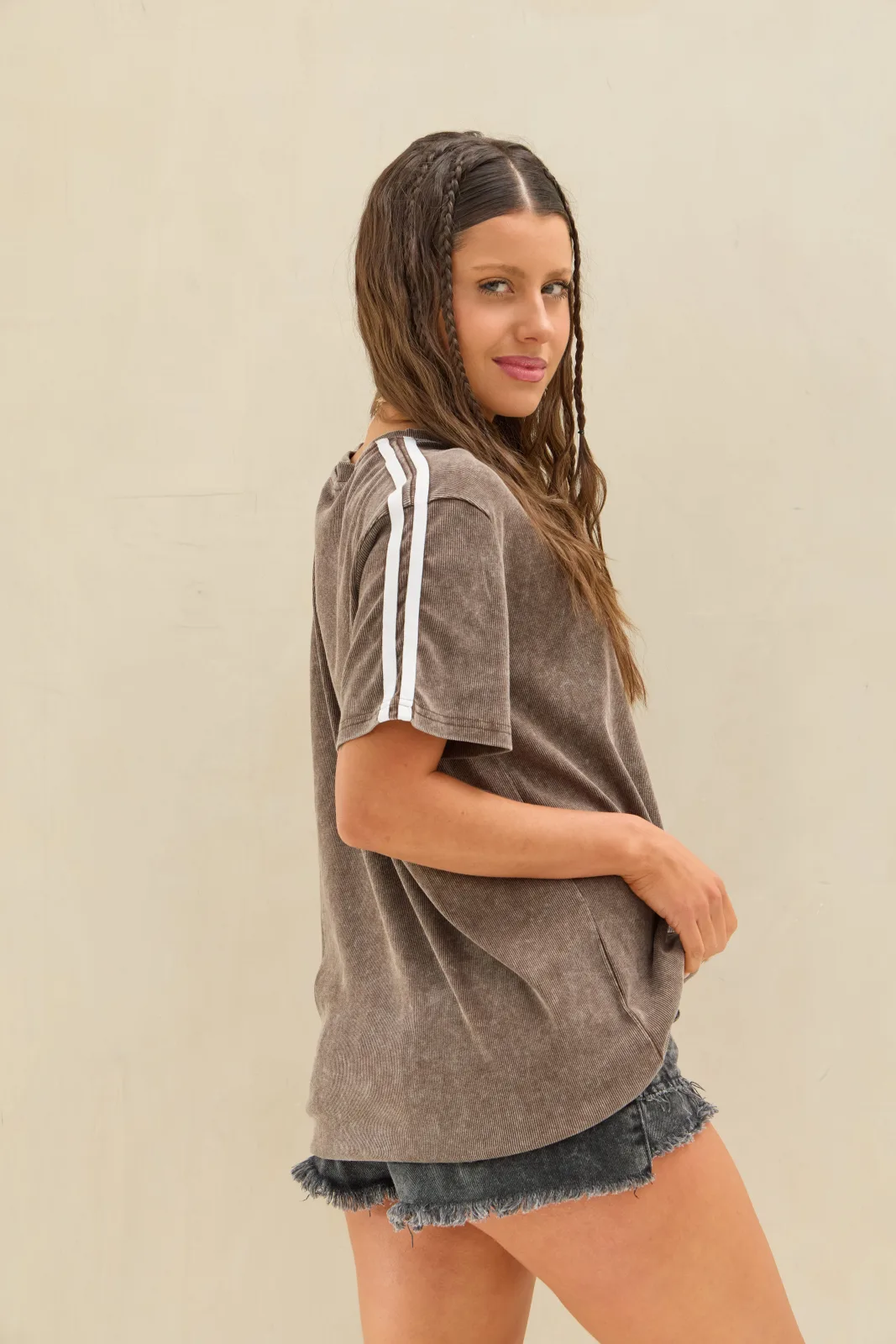 Remera Acid Wash Rayas Marron