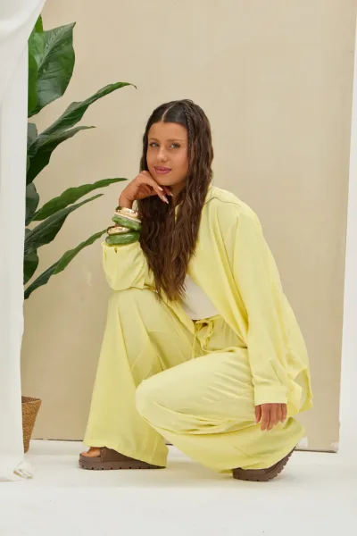 Camisa Lisa Amarillo