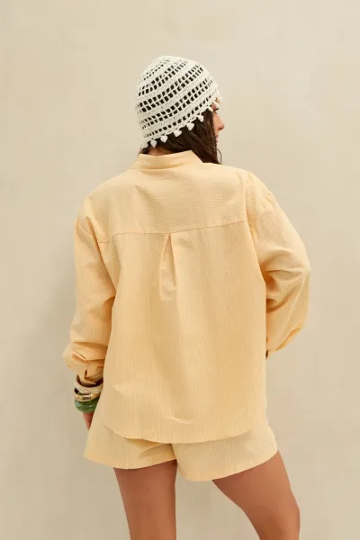 Short Rayas amarillo