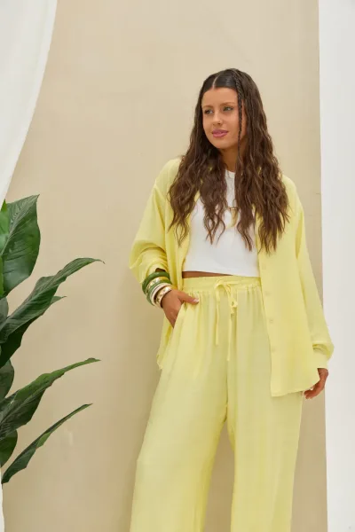 Camisa Lisa Amarillo