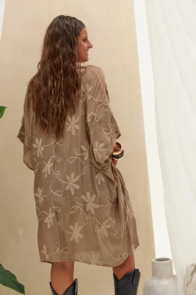 Kimono Bordado Caqui
