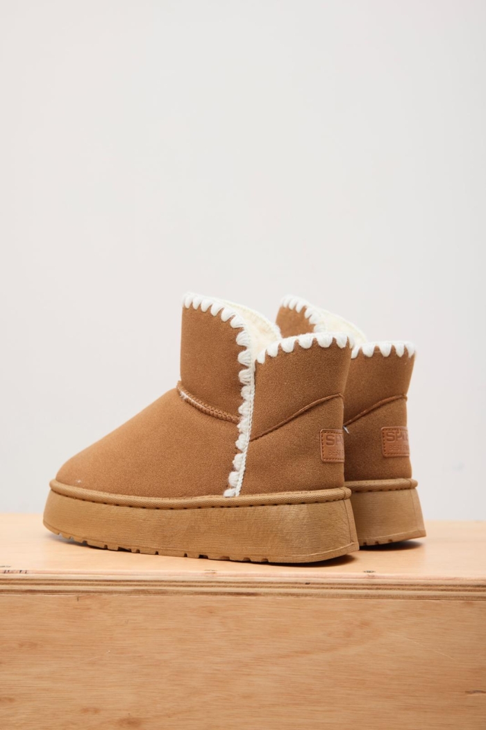 Bota Boston bordada camel - Imagen 4