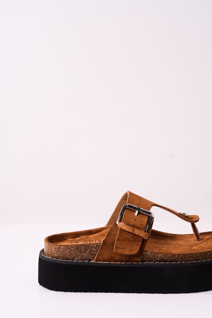 Sandalia Flatform Flip Camel - Imagen 3