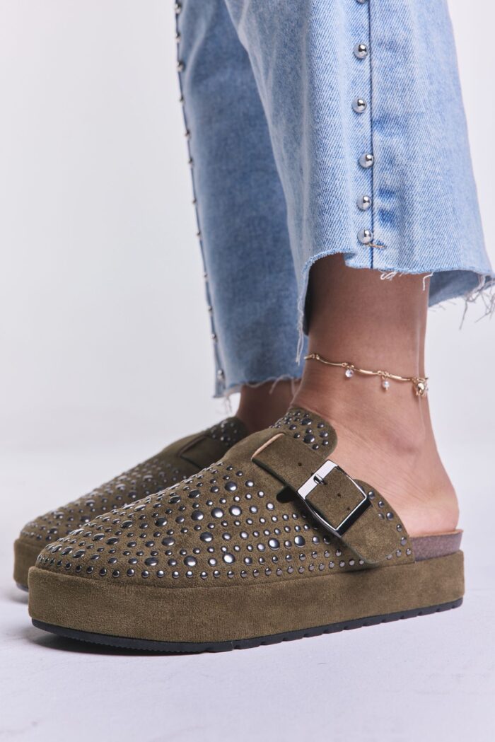 Zueco Straddy Tachas Verde - Imagen 7
