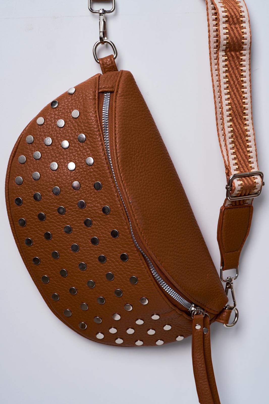 Riñonera Tachas Camel - Imagen 4