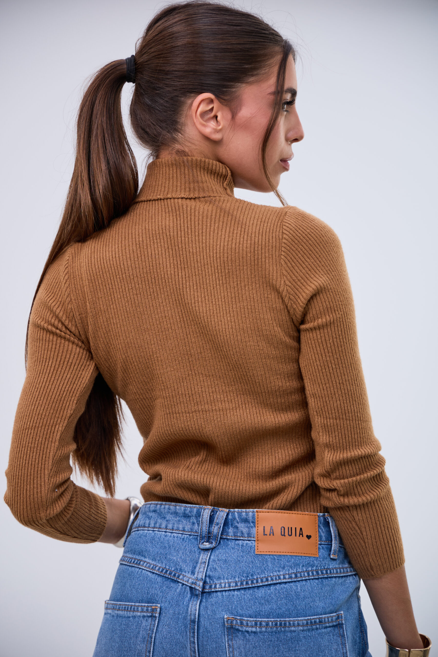 Polerita Cuello Latido Dulce de leche L26-3365 - Imagen 2